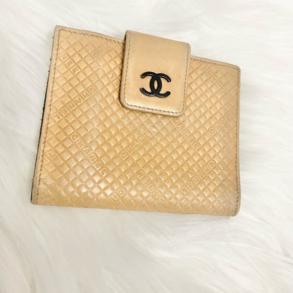 11.Chanel Beige Compact Wallet - Picture 2 of 10